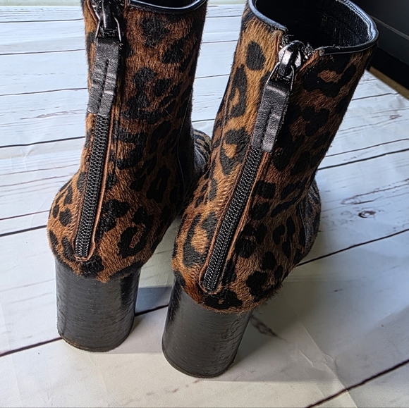 Sandro Sacha Leopard Boots Calf Hair Zip Back Heel 39 8.5/9 - Picture 6 of 8